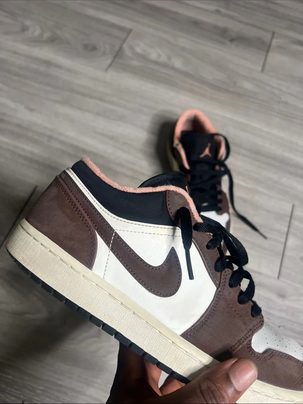 Jordan 1 Low Mocha Brown (9.5)